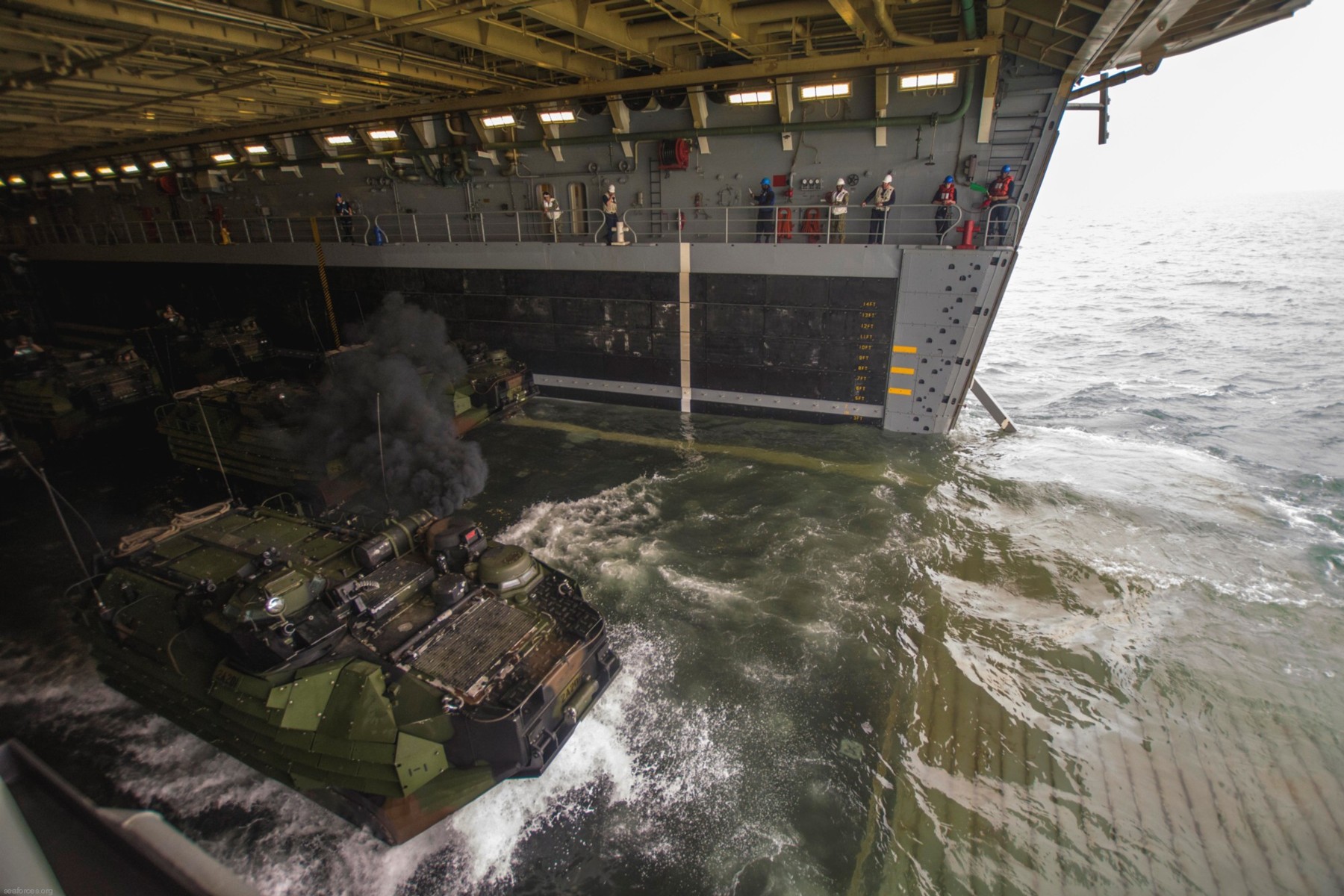 lpd-24 uss arlington amphibious transport dock landing ship us navy 28