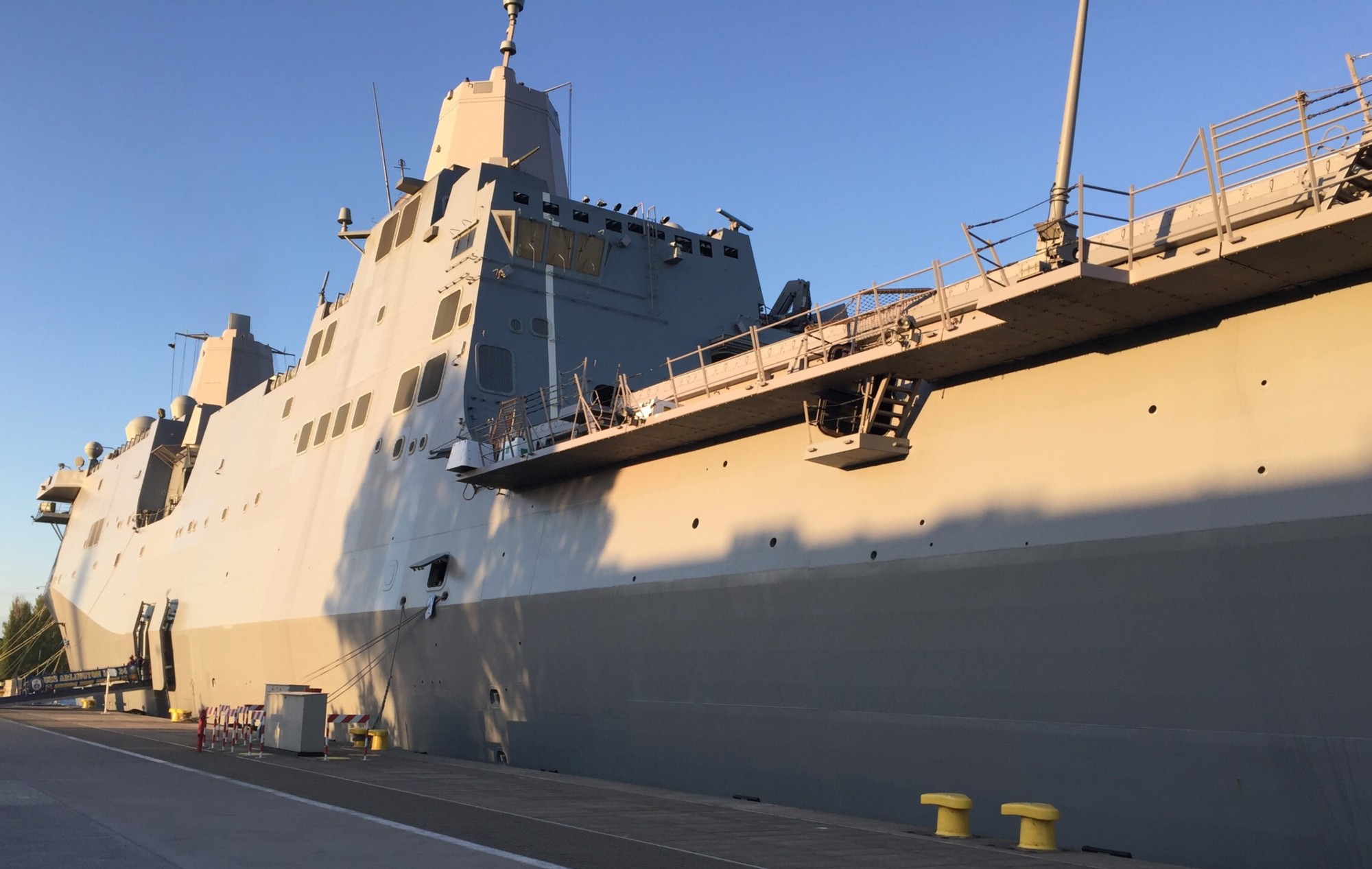 lpd-24 uss arlington amphibious transport dock landing ship us navy 63