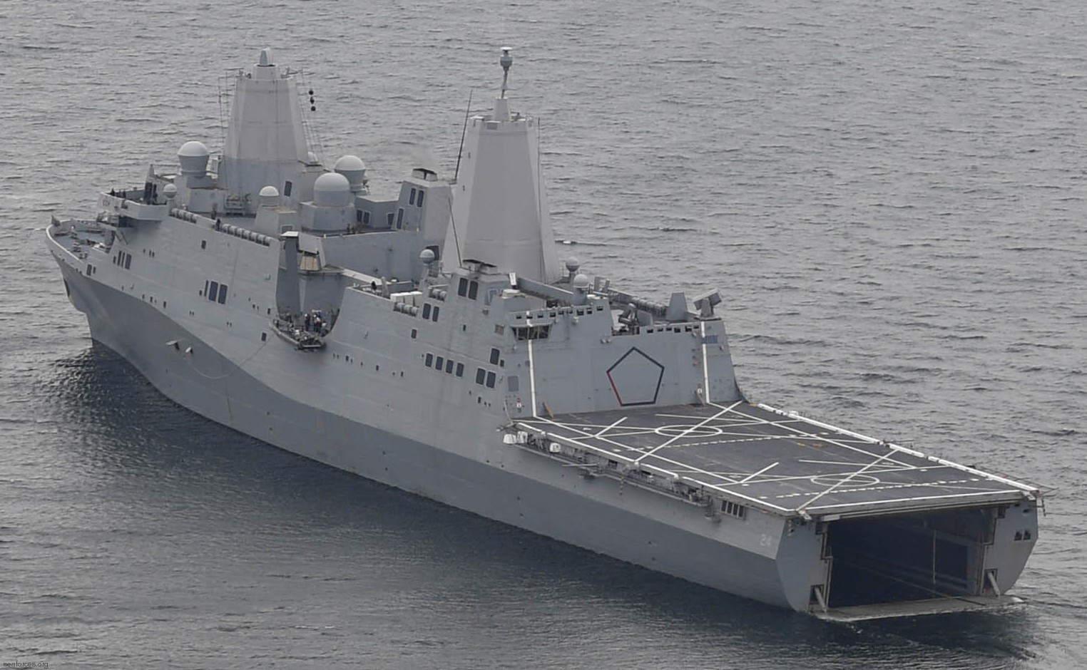 lpd-24 uss arlington san antonio class amphibious transport dock ship 66