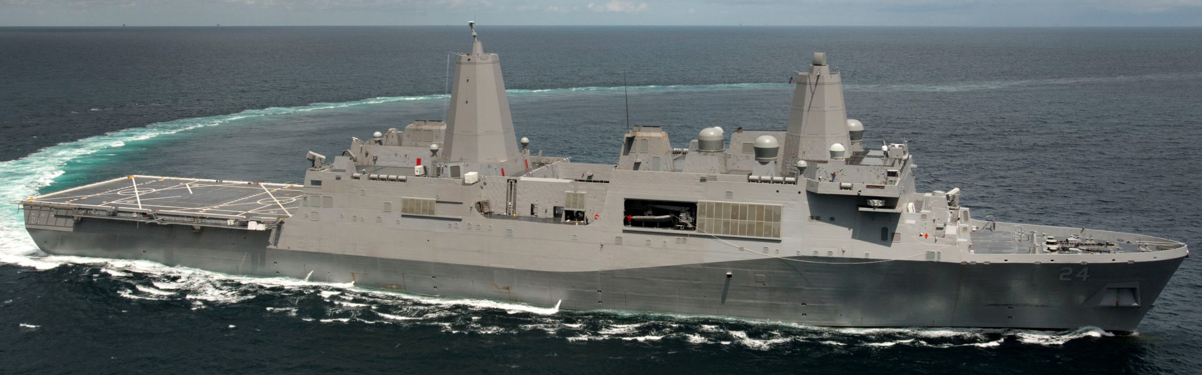 lpd-24 uss arlington amphibious transport dock landing ship us navy 76