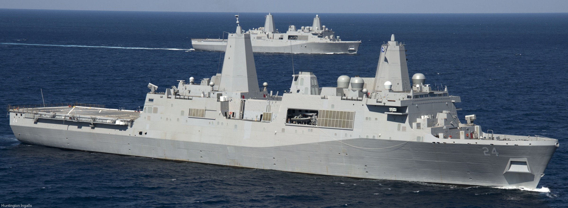 lpd-24 uss arlington amphibious transport dock landing ship us navy 81