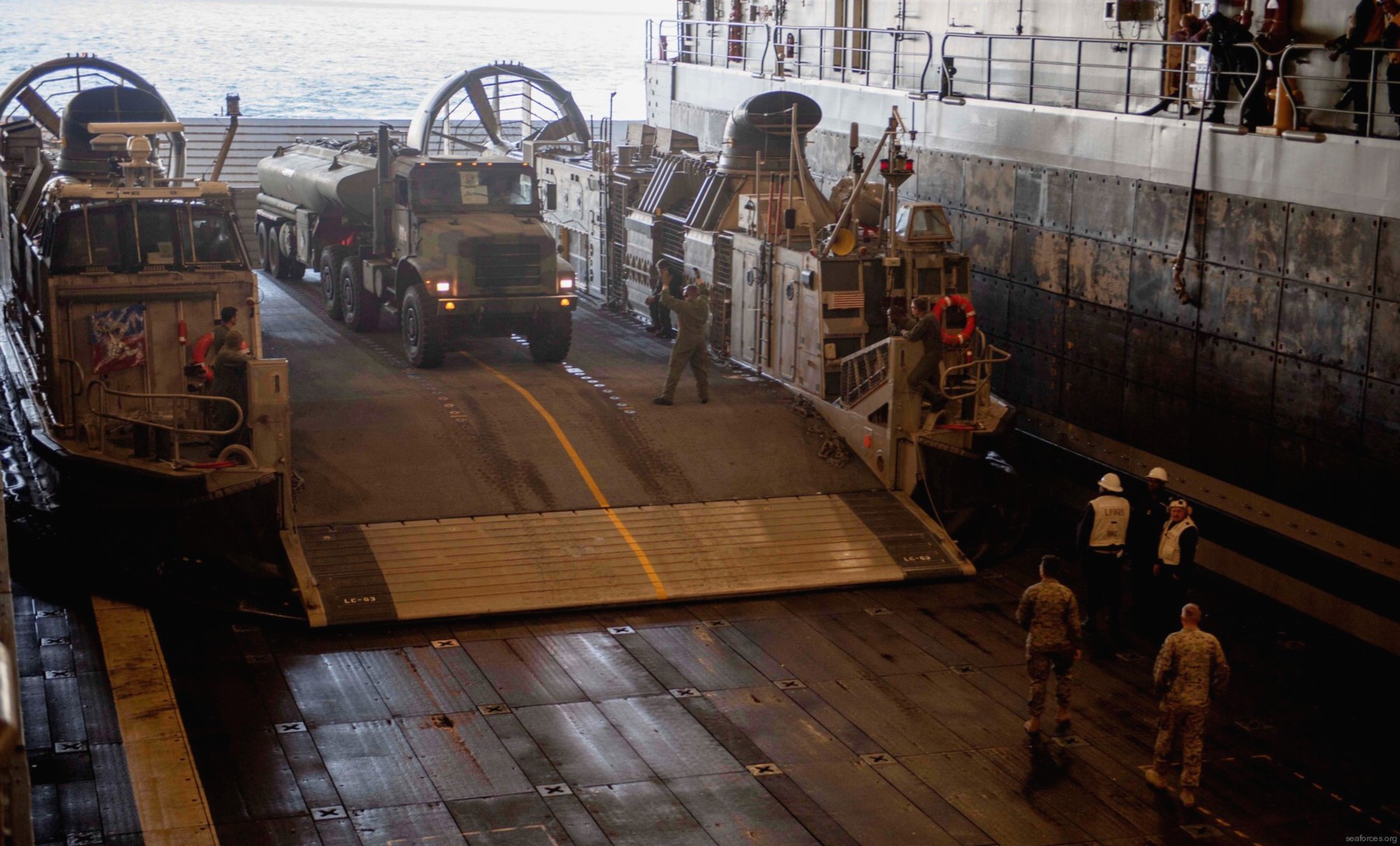 lpd-25 uss somerset san antonio class amphibious transport dock landing ship us navy lcac well deck 02