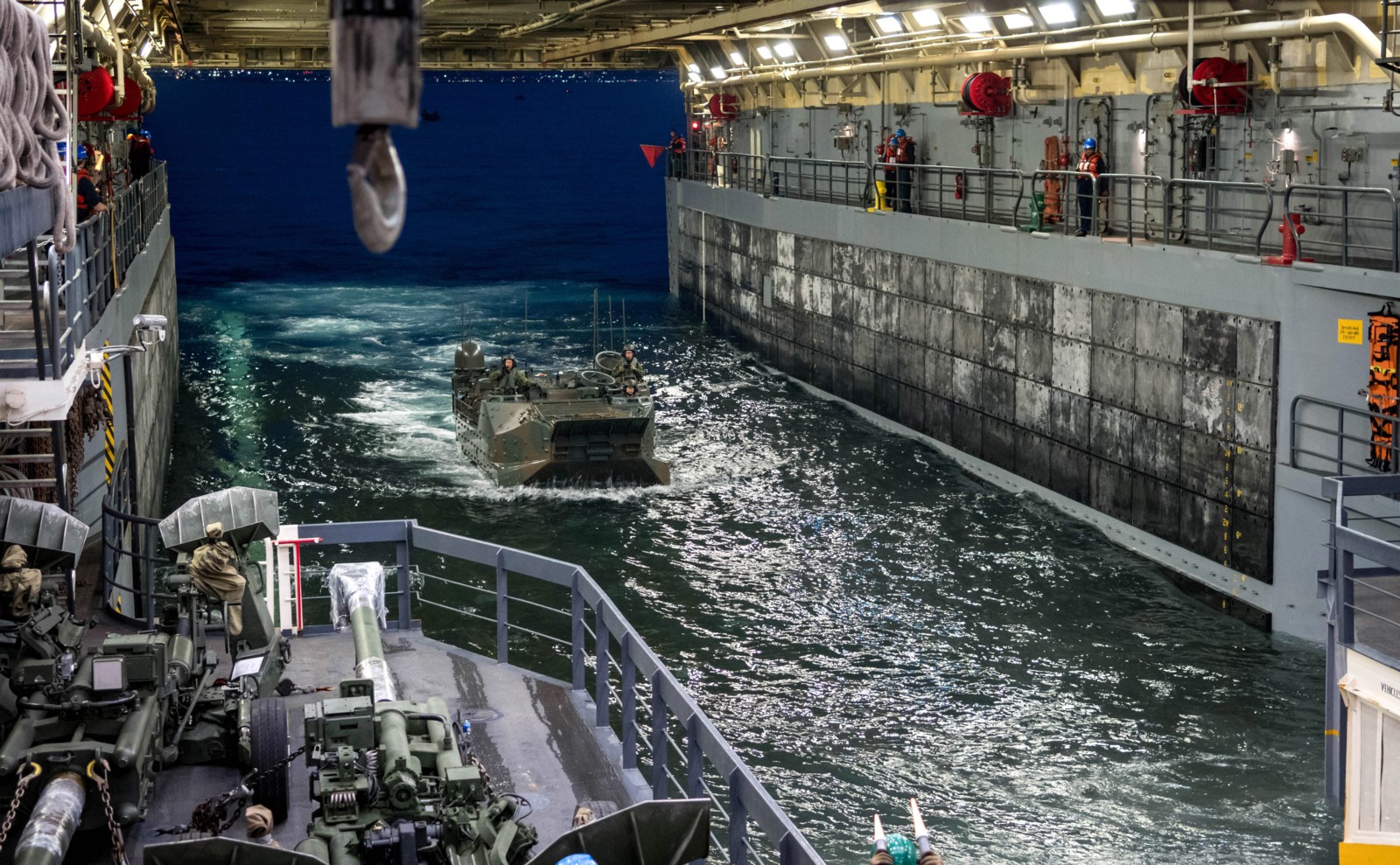 lpd-25 uss somerset san antonio class amphibious transport dock ship navy 08 exercise iron fist 2019