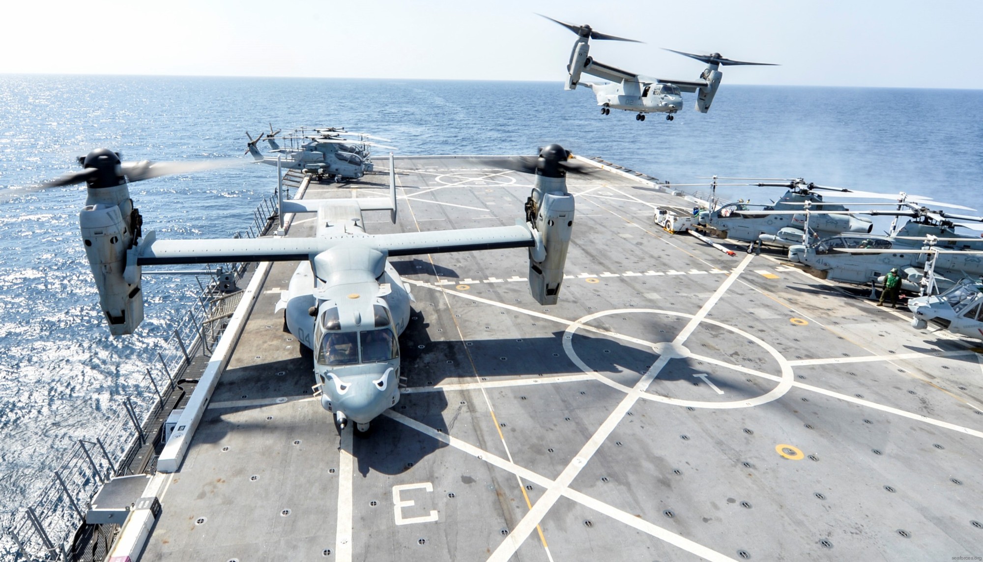 san antonio class amphibious transport dock ship landing platform navy 23x flight deck mv-22b osprey