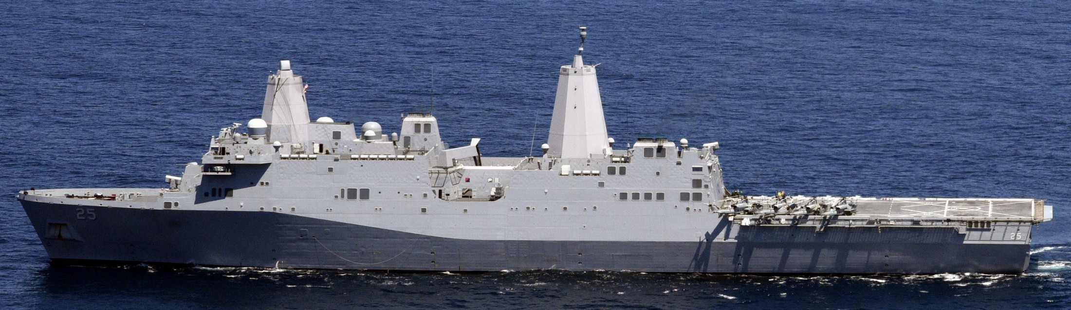 lpd-25 uss somerset san antonio class amphibious transport dock ship navy 27