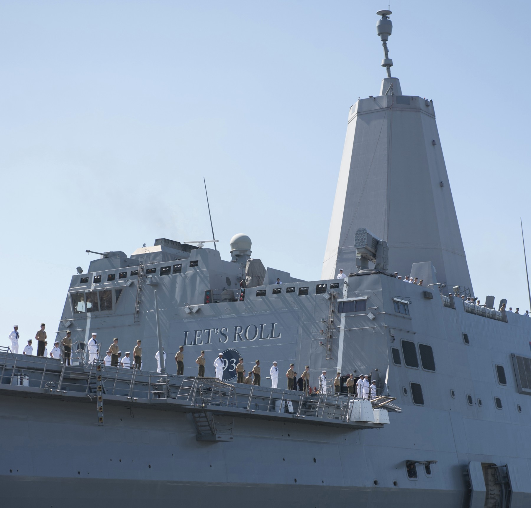 lpd-25 uss somerset san antonio class amphibious transport dock landing ship us navy departing san diego 58