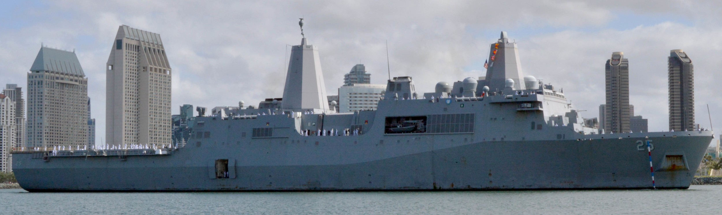 lpd-25 uss somerset san antonio class amphibious transport dock landing ship us navy san diego california 61