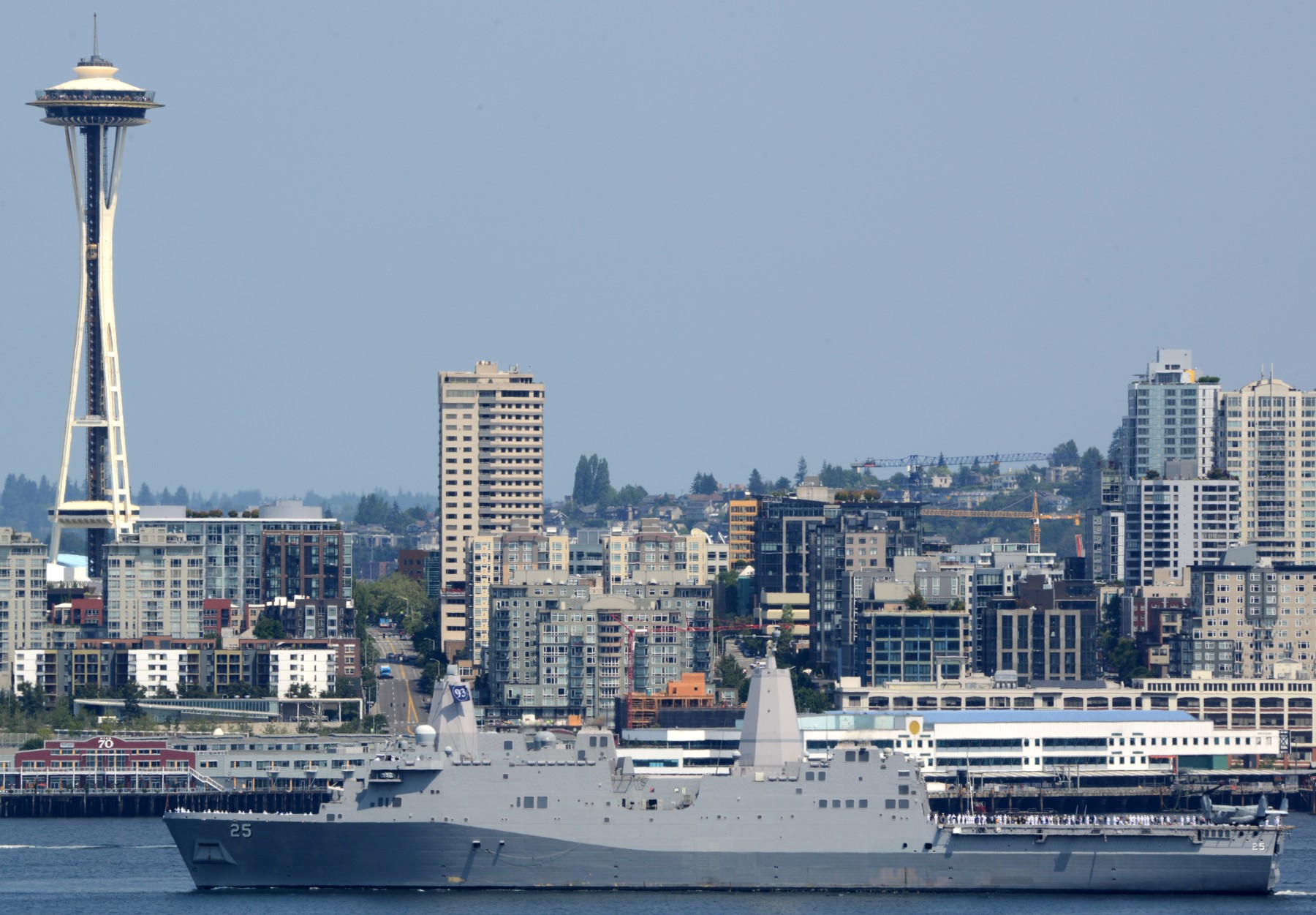 lpd-25 uss somerset san antonio class amphibious transport dock landing ship us navy seattle seafair fleet week 63