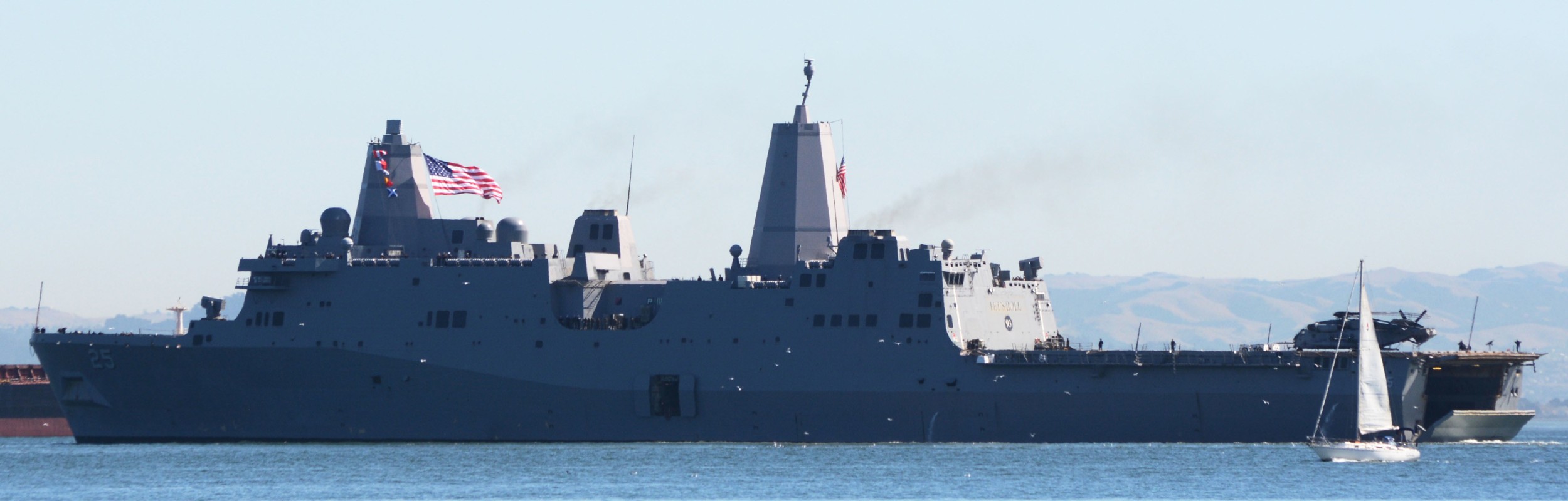 lpd-25 uss somerset san antonio class amphibious transport dock landing ship us navy san francisco fleet week 2019 68