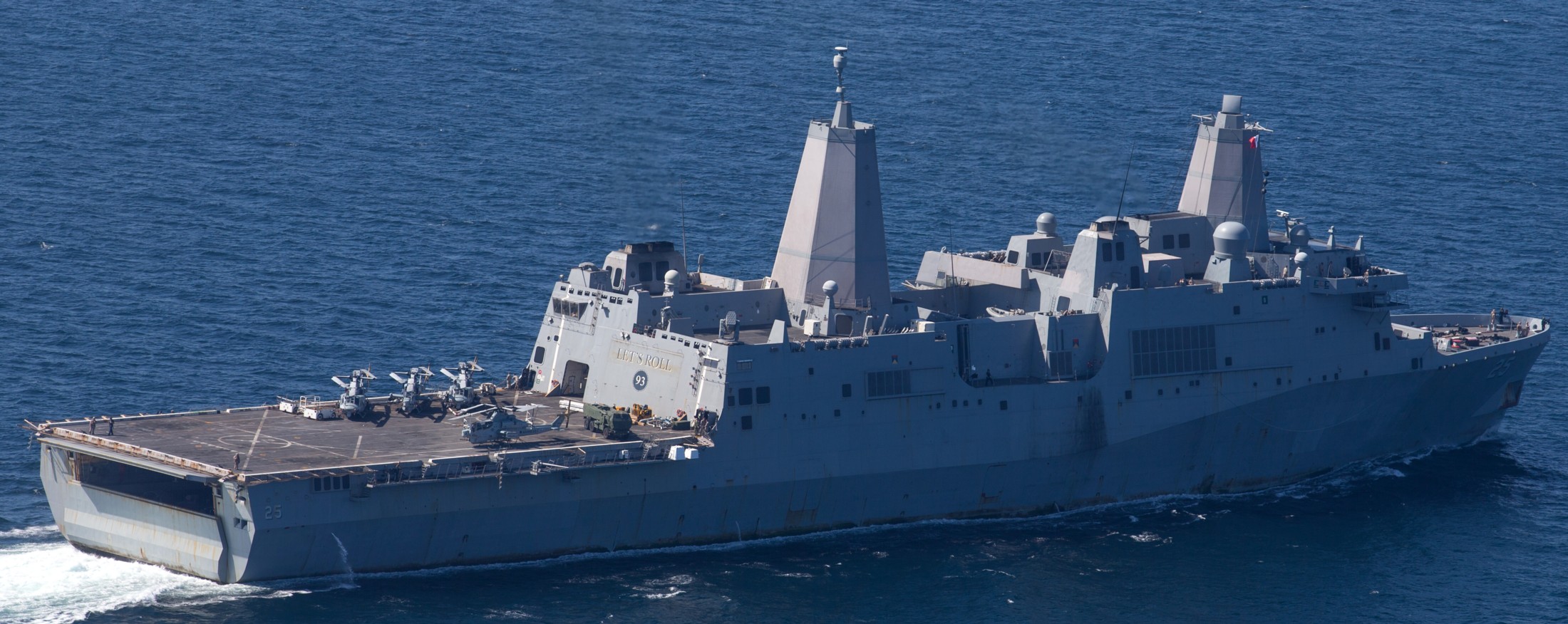 lpd-25 uss somerset san antonio class amphibious transport dock landing ship us navy strait of hormuz 77