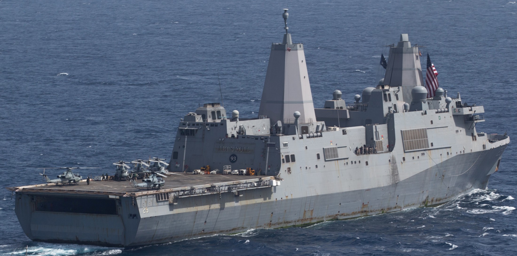 lpd-25 uss somerset san antonio class amphibious transport dock landing ship us navy red sea 80