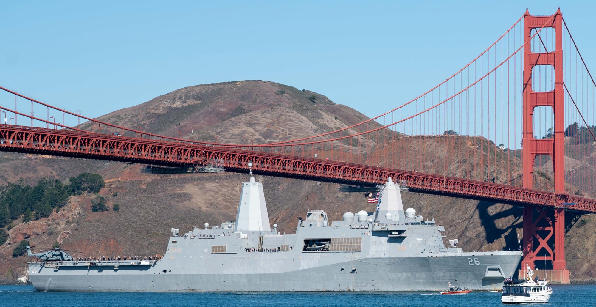 uss john p. murtha lpd-26 san antonio class amphibious transport dock landing ship san francisco fleet week 2025 golden gate bridge
