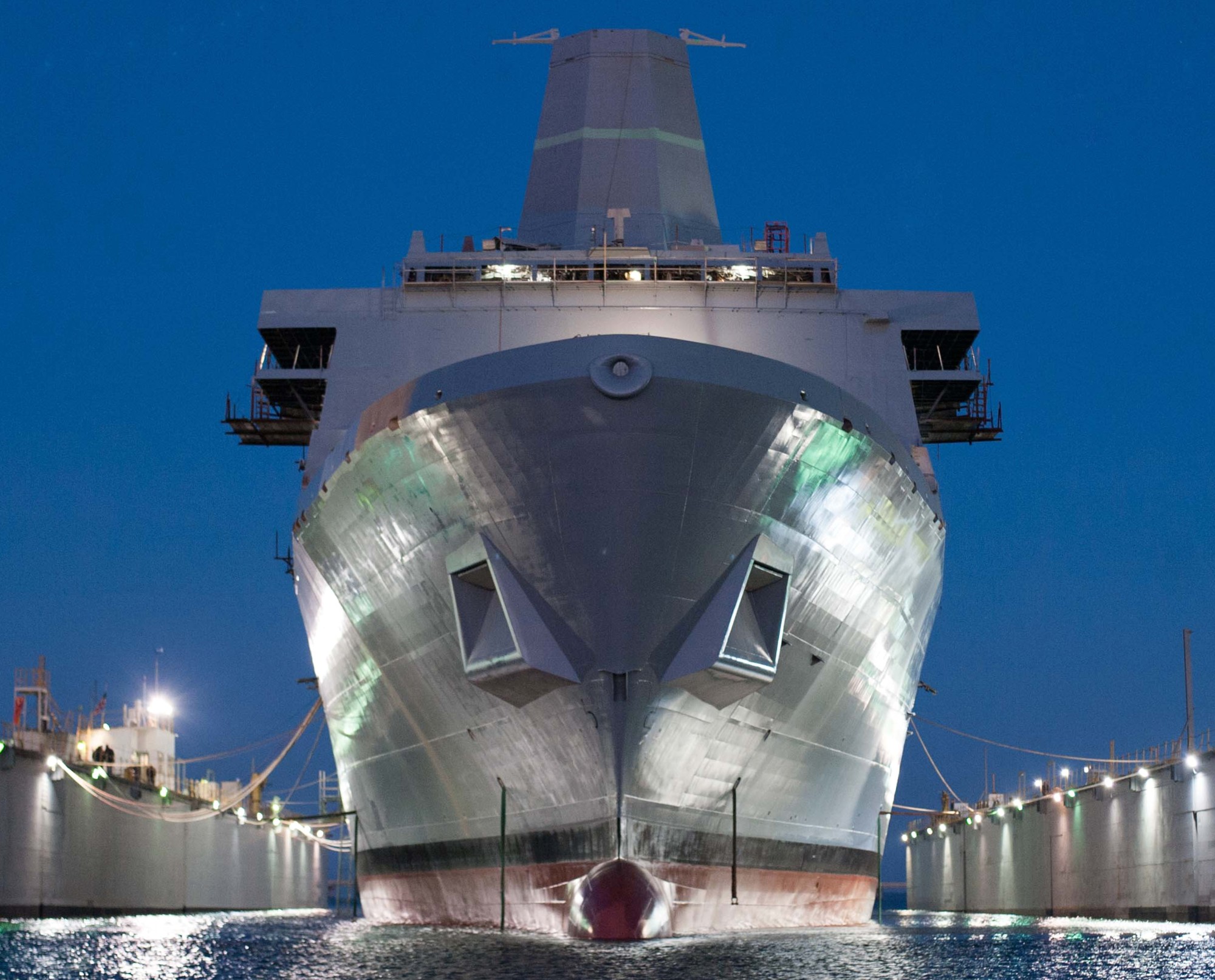 lpd-27 uss portland san antonio class amphibious transport dock ship navy 16 launching huntington ingalls pascagoula
