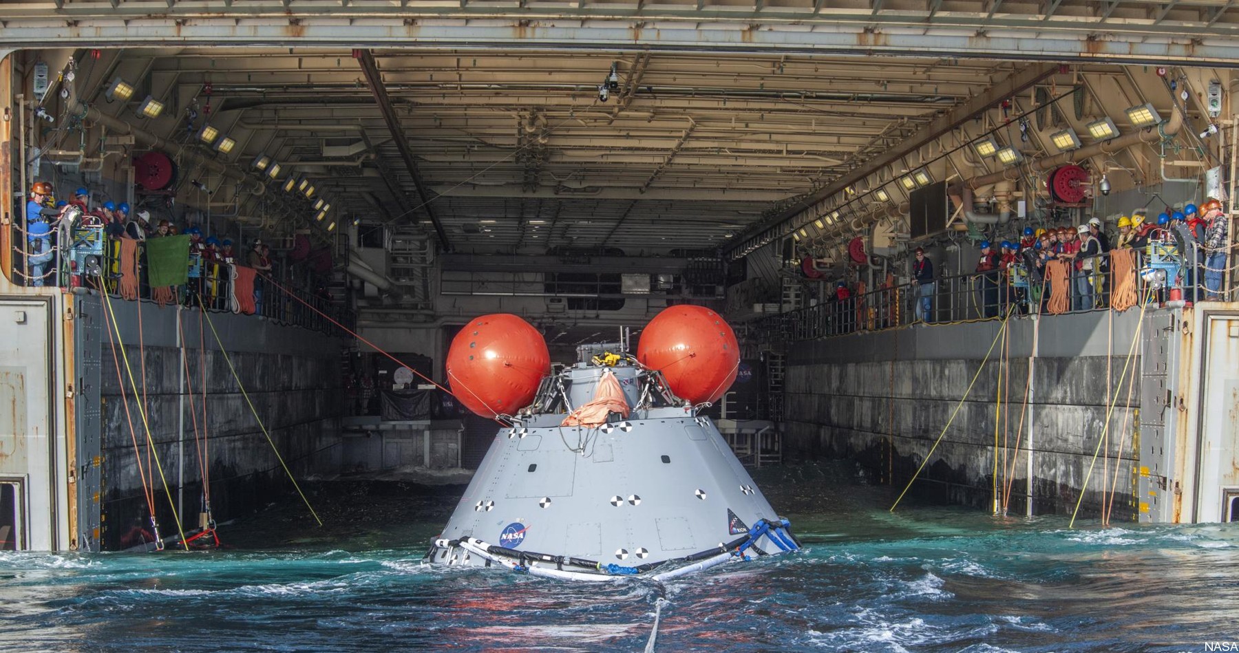 lpd-27 uss portland san antonio class amphibious transport dock landing ship us navy nasa artemis orion 45
