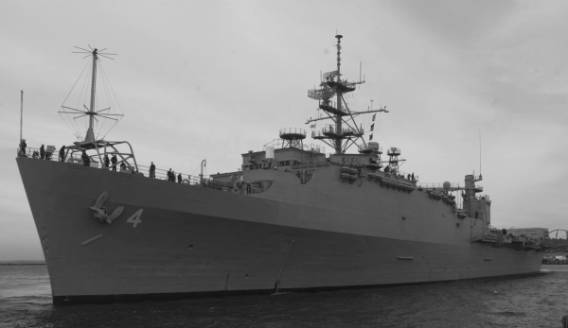 LPD-4 USS Austin class amphibious transport dock US Navy