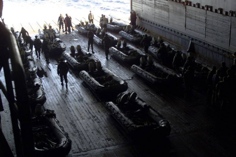 LPD-4 USS Austin 26 MEU croatian phiblex 2000 well deck