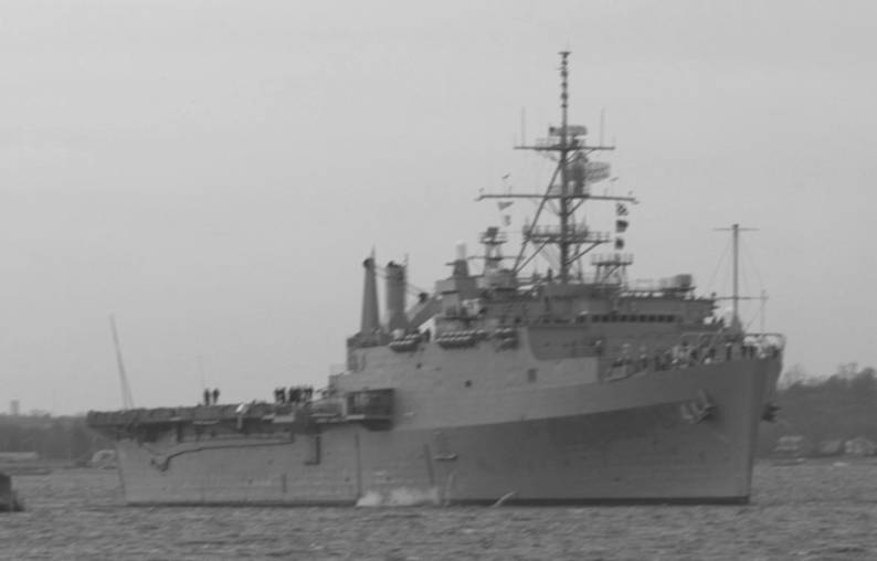 USS Austin LPD-4 Newport Rhode Island 1999
