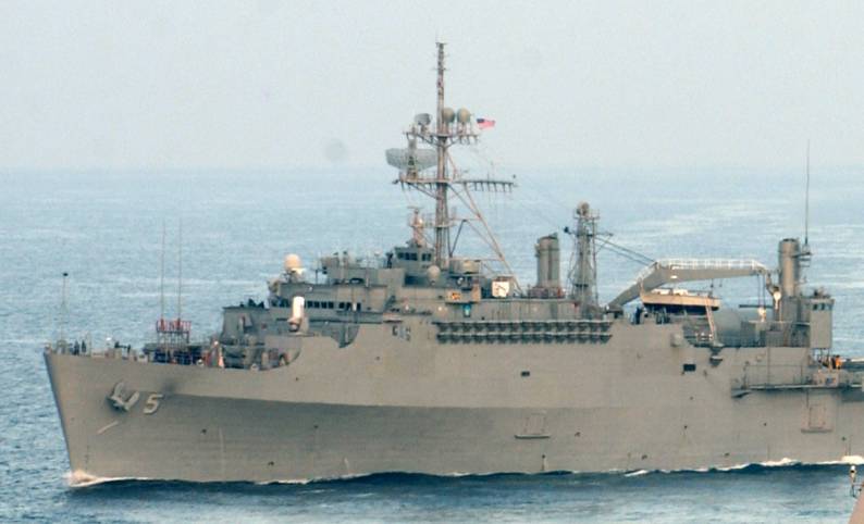 USS Ogden LPD-5 Pacific Ocean 2005