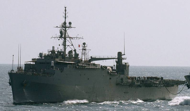 USS Duluth LPD-6 Persian Gulf 2005