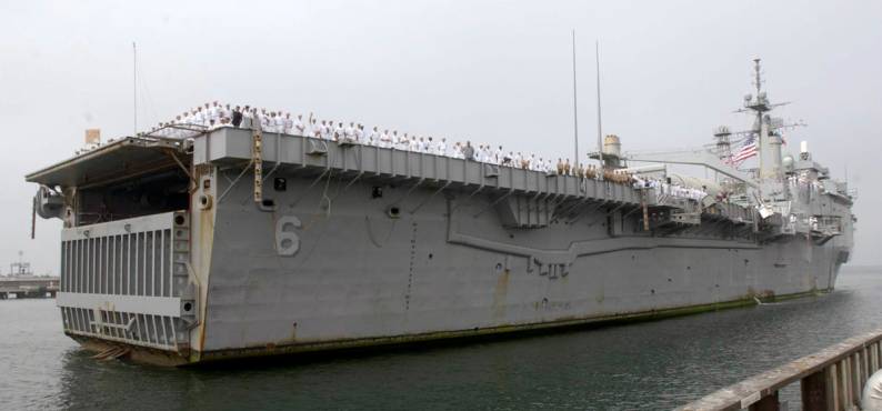 USS Duluth LPD-6 San Diego