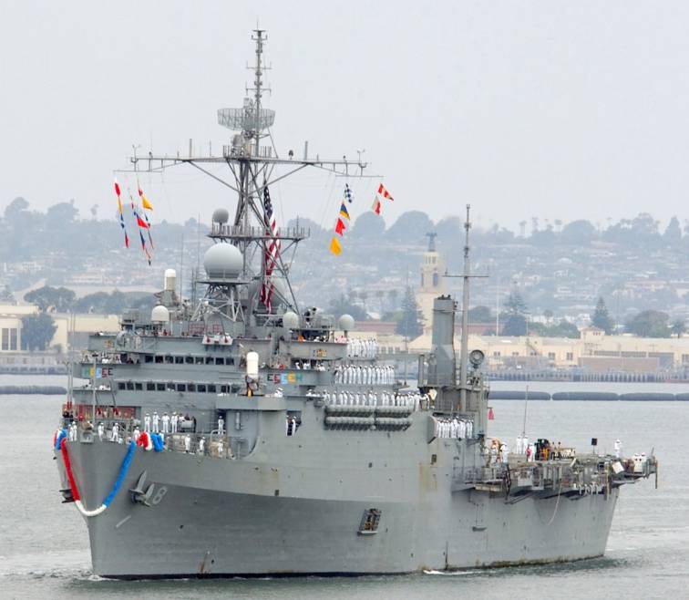 LPD-8 USS Dubuque San Diego 2007
