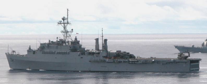 LPD-8 USS Dubuque