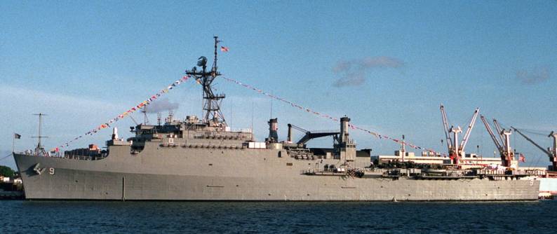 USS Denver LPD-9 Pearl Harbor Hawaii 1989