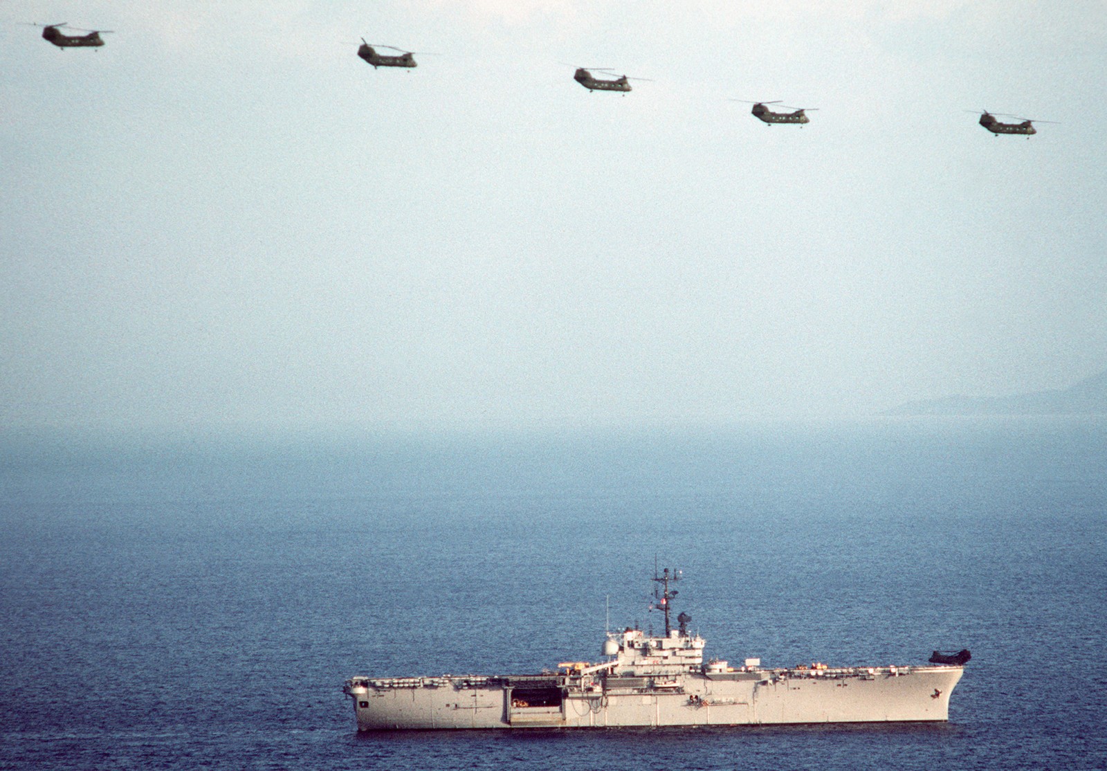 lph-2 uss iwo jima class amphibious assault ship landing platform helicopter us navy 29
