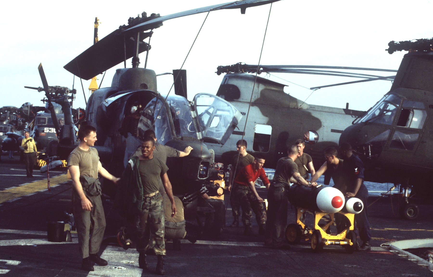 lph-7 uss guadalcanal iwo jima class amphibious assault ship landing platform helicopter us navy 38