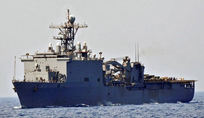 STICKER USN LSD 41 USS WHIDBEY ISLAND 