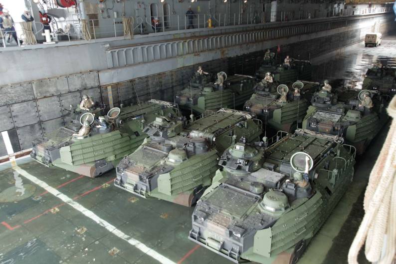 lsd 44 uss gunston hall well deck armored assault vehicles aav