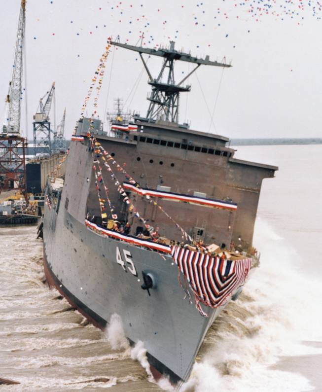 lsd 45 uss comstock launching january 1988