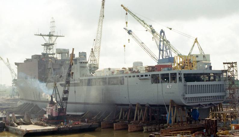 lsd 47 uss rushmore avondale shipyard
