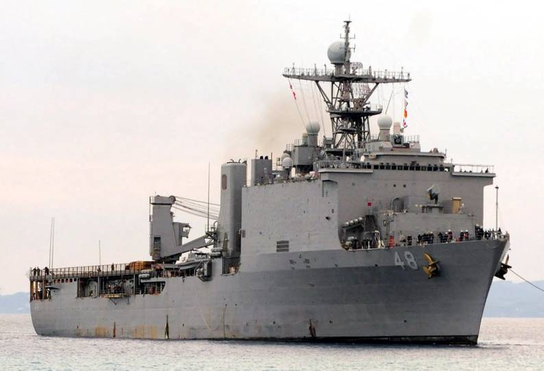 lsd 48 uss ashland whidbey island class dock landing ship us navy sasebo japan forward deployed