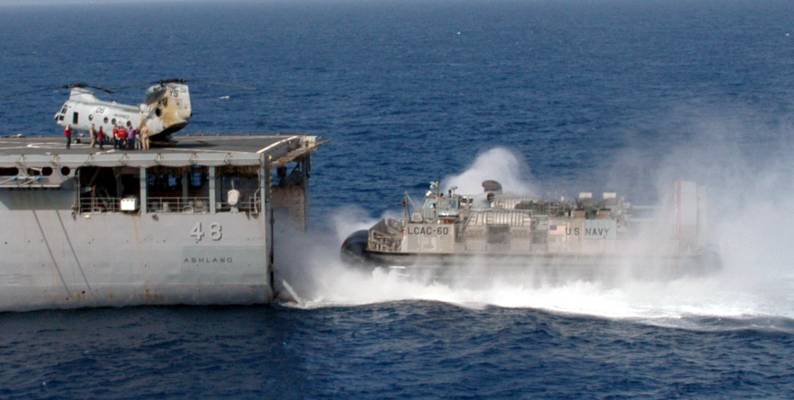 lsd 48 uss ashland well deck lcac ch-46 sea knight