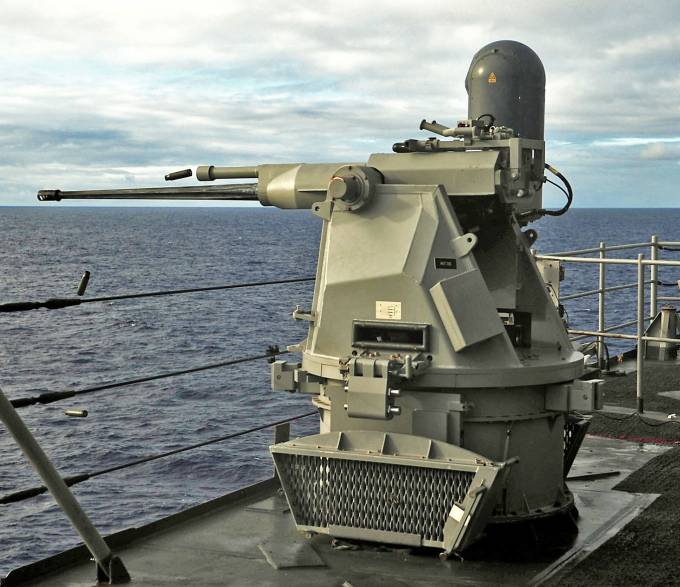 whidbey island class dock landing ship lsd armament mk-38 25mm machine gun system