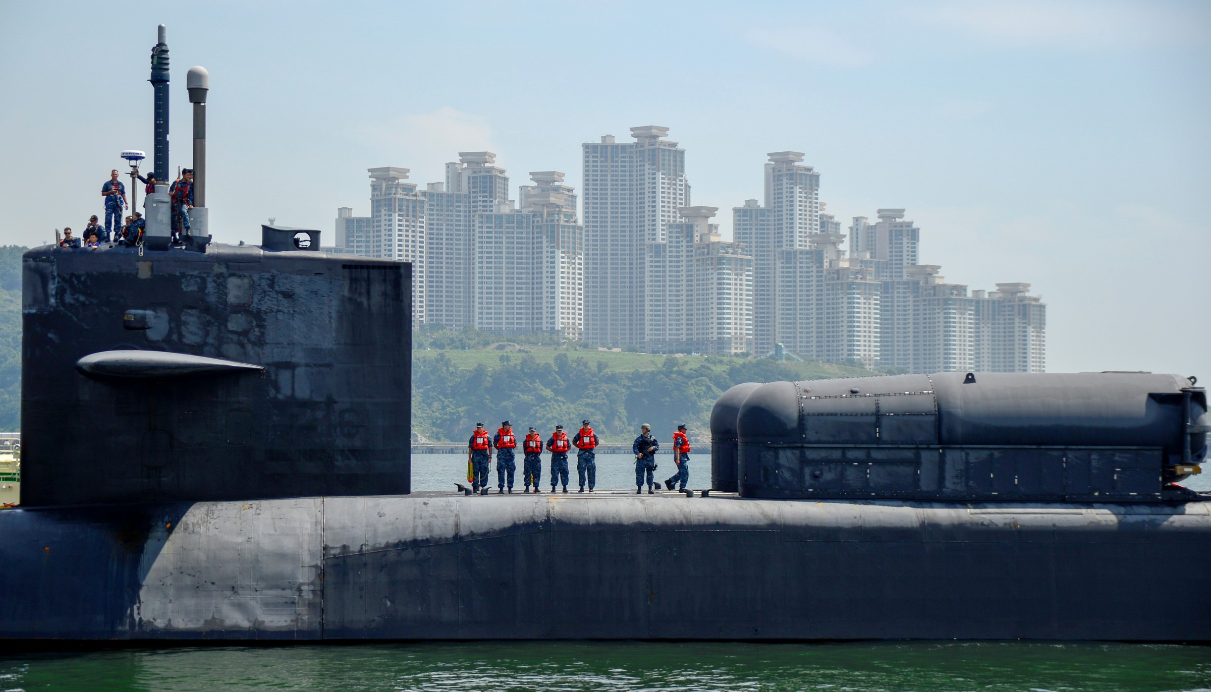 ssgn-726 uss ohio guided missile submarine us navy 2016 10 busan korea