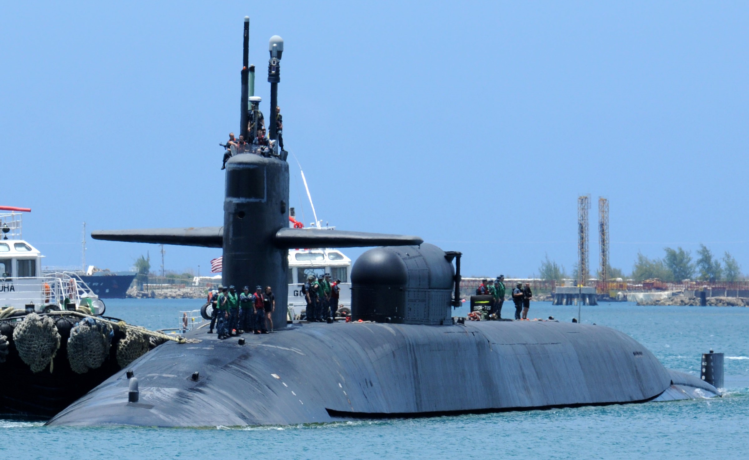 ssgn-726 uss ohio guided missile submarine us navy 2013 25 polaris point guam