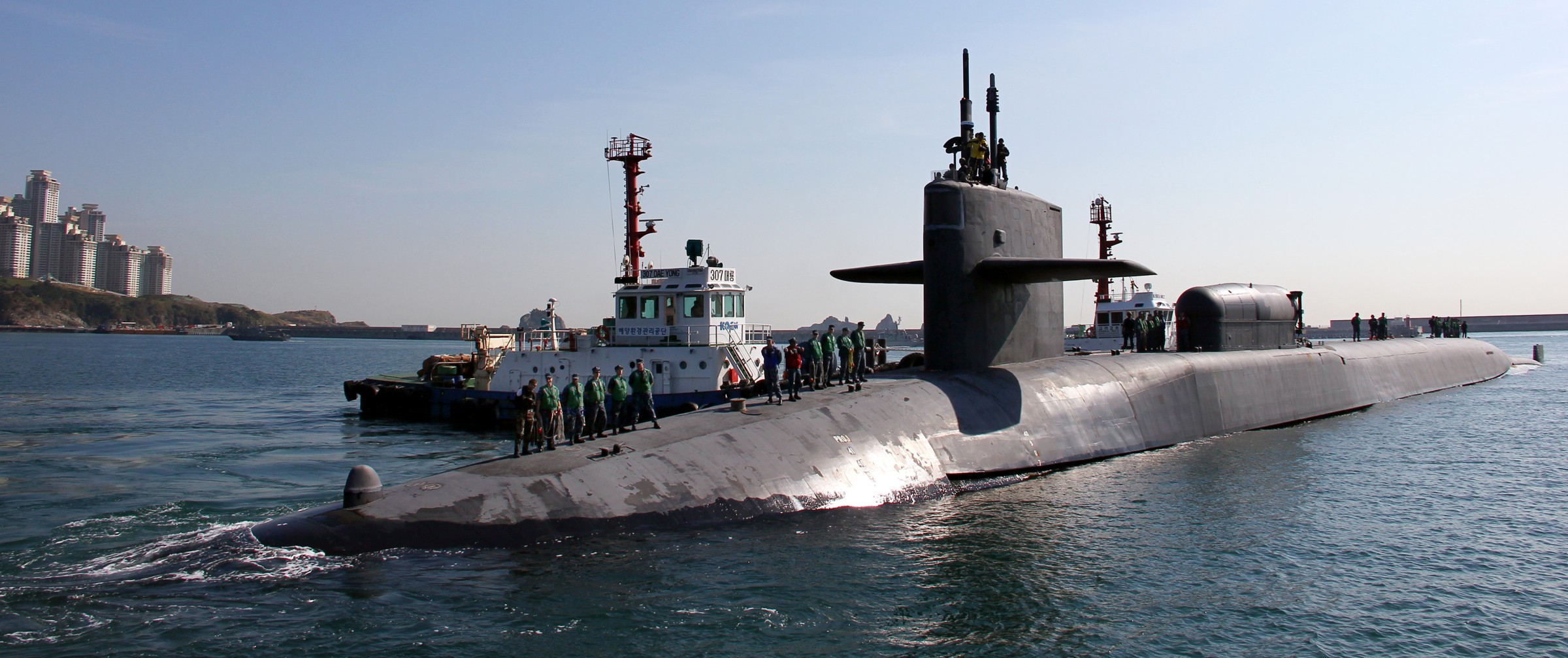 ssgn-726 uss ohio guided missile submarine us navy 2012 26 busan korea