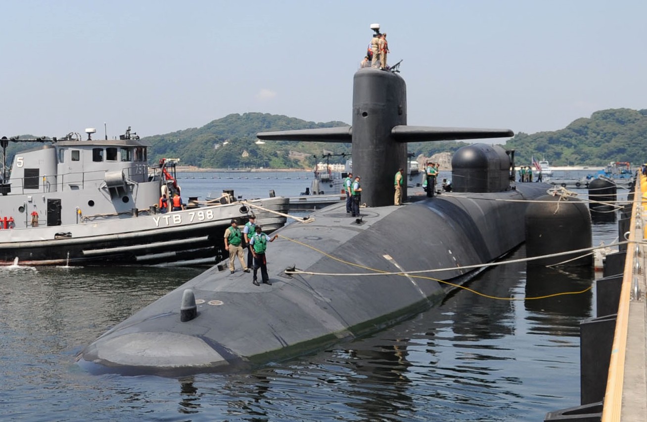ssgn-726 uss ohio guided missile submarine us navy 2009 35 yokosuka