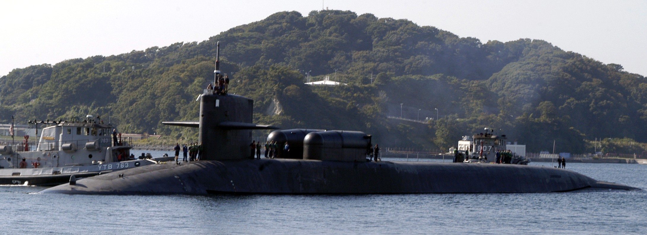 ssgn-726 uss ohio guided missile submarine us navy 2008 40 yokosuka