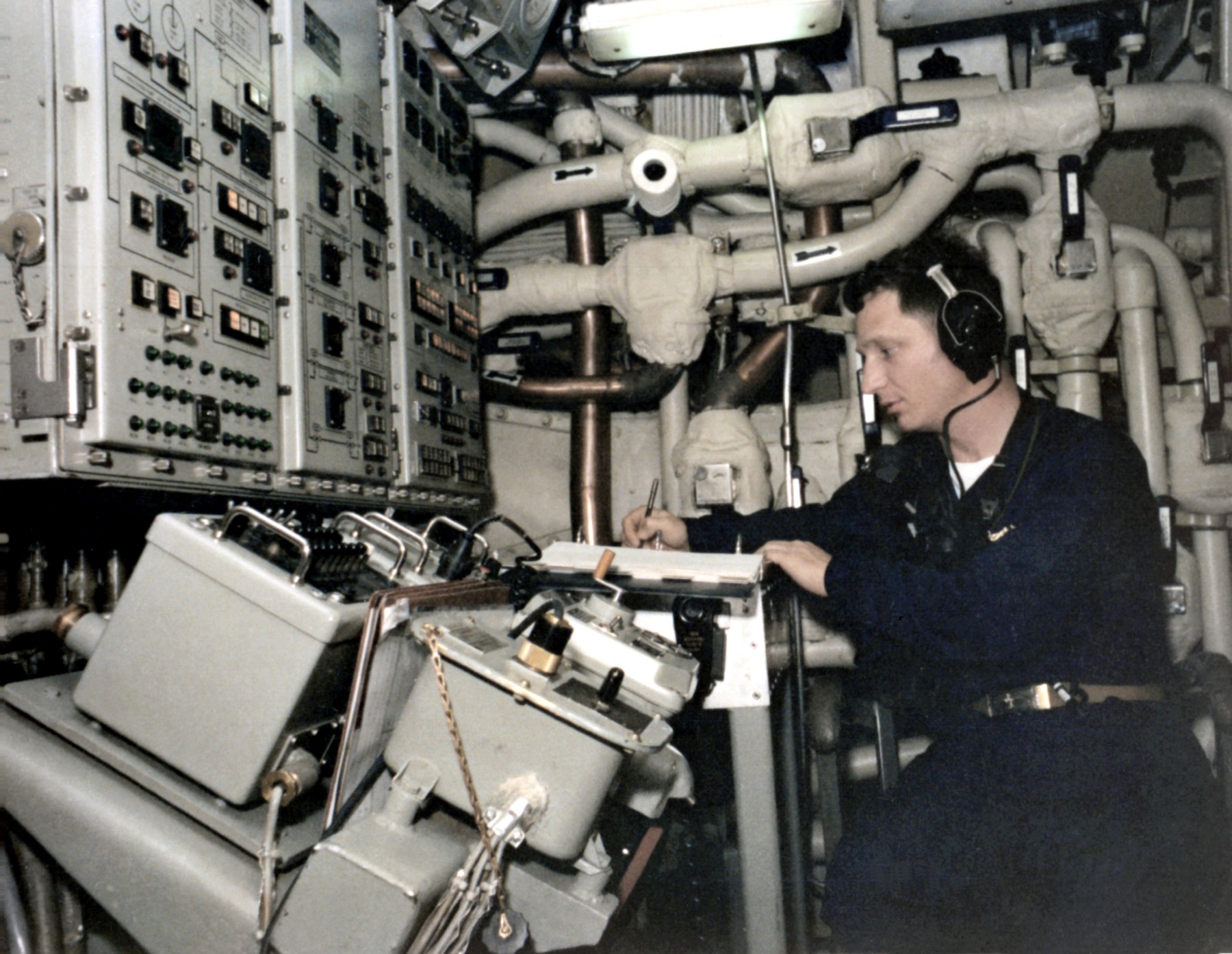 ssbn-726 uss ohio ballistic missile submarine us navy 1982 74 inside view