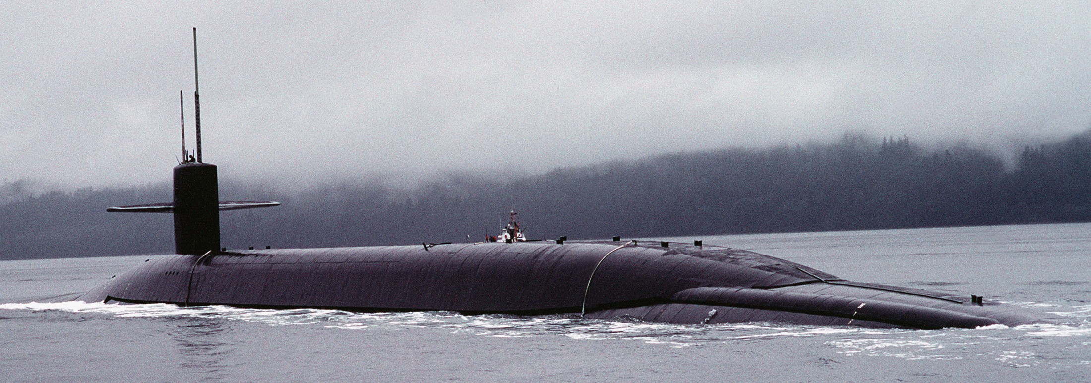 ssbn-726 uss ohio ballistic missile submarine us navy 1982 80