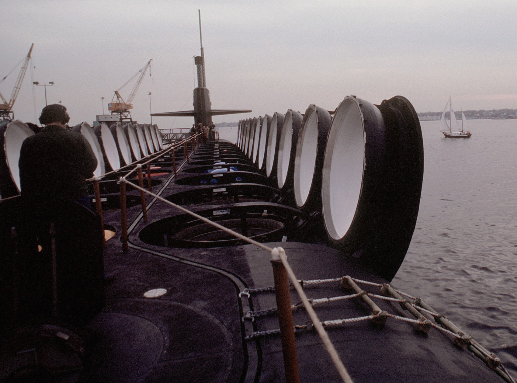 ssbn-726 uss ohio ballistic missile submarine us navy 1981 88 ugm-96 trident launching tubes