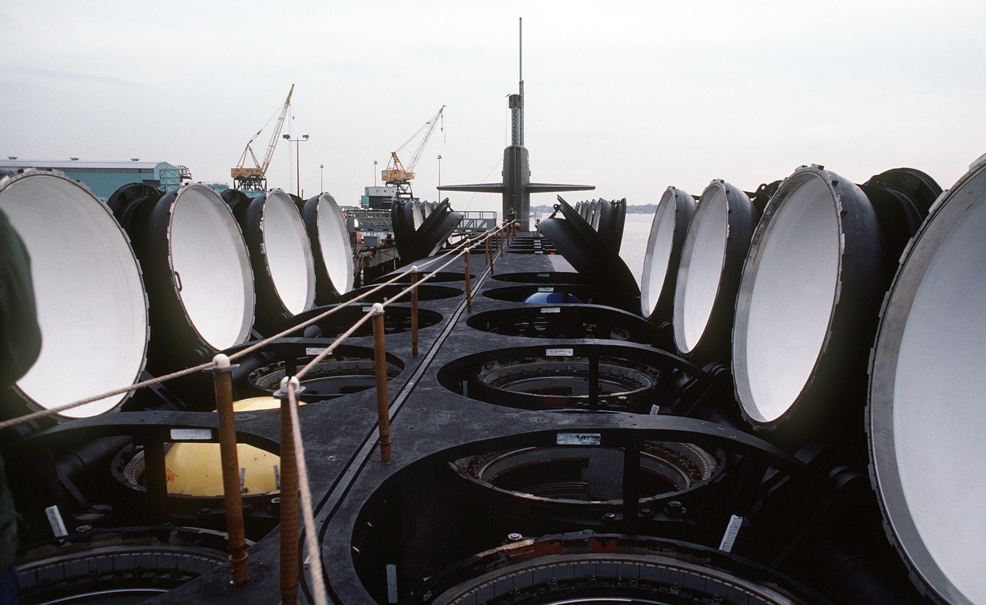 ssbn-726 uss ohio ballistic missile submarine us navy 1981 94 launching tubes