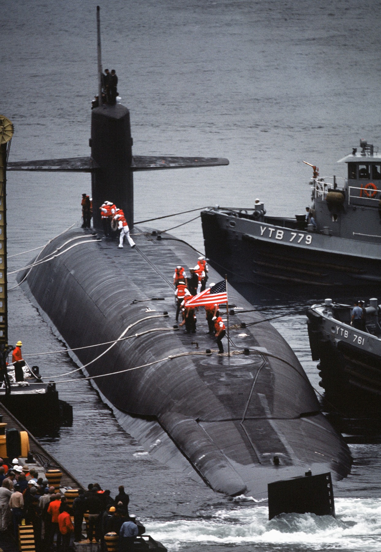 ssbn-726 uss ohio ballistic missile submarine us navy 1982 98 naval submarine base bangor washington