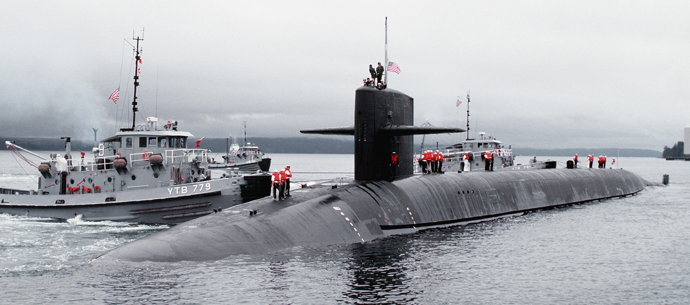 ssbn-726 uss ohio ballistic missile submarine us navy 1982 102 subase bangor washington