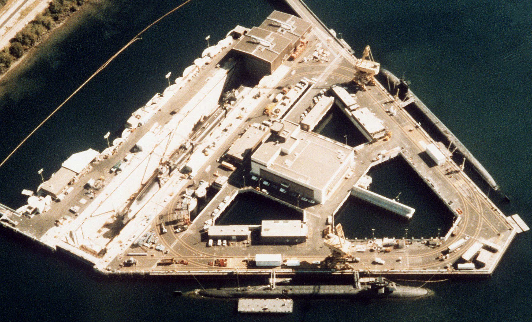 ssbn-726 uss ohio ballistic missile submarine us navy delta pier bangor washington 116