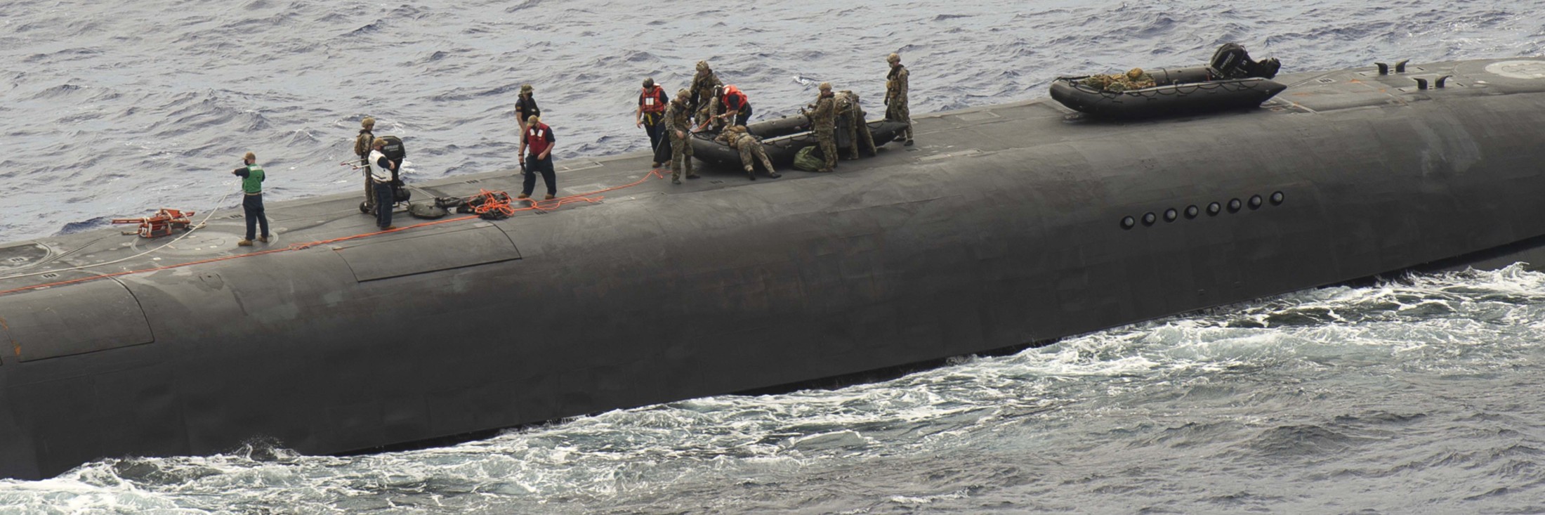 ssgn-726 uss ohio guided missile submarine us navy seal 129