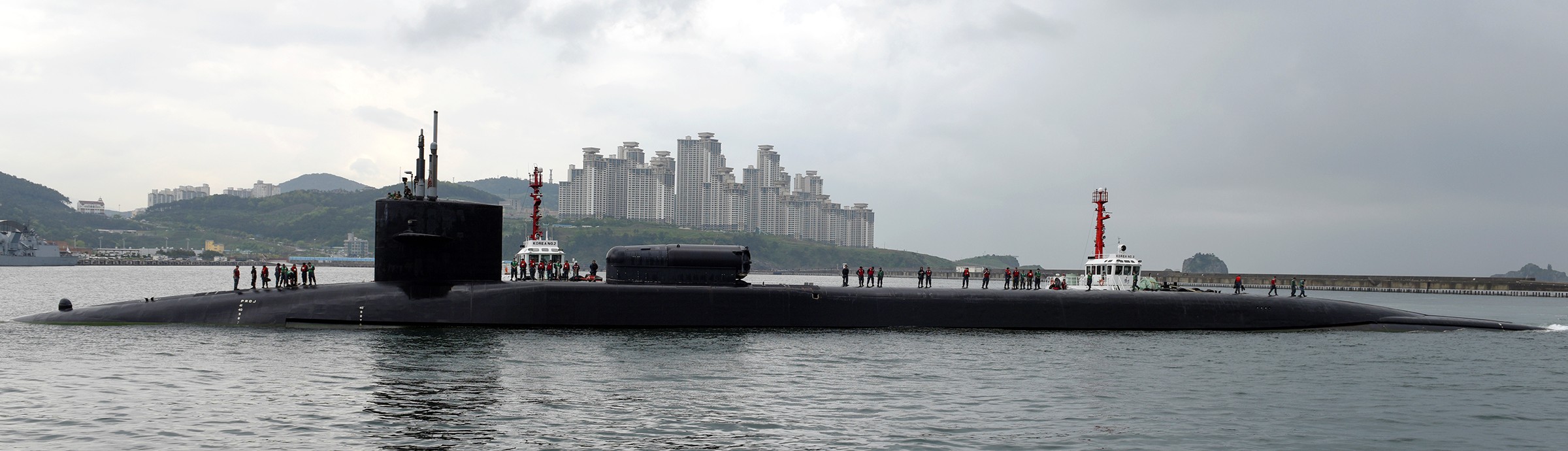 ssgn-727 uss michigan guided missile submarine 2017 03 busan korea